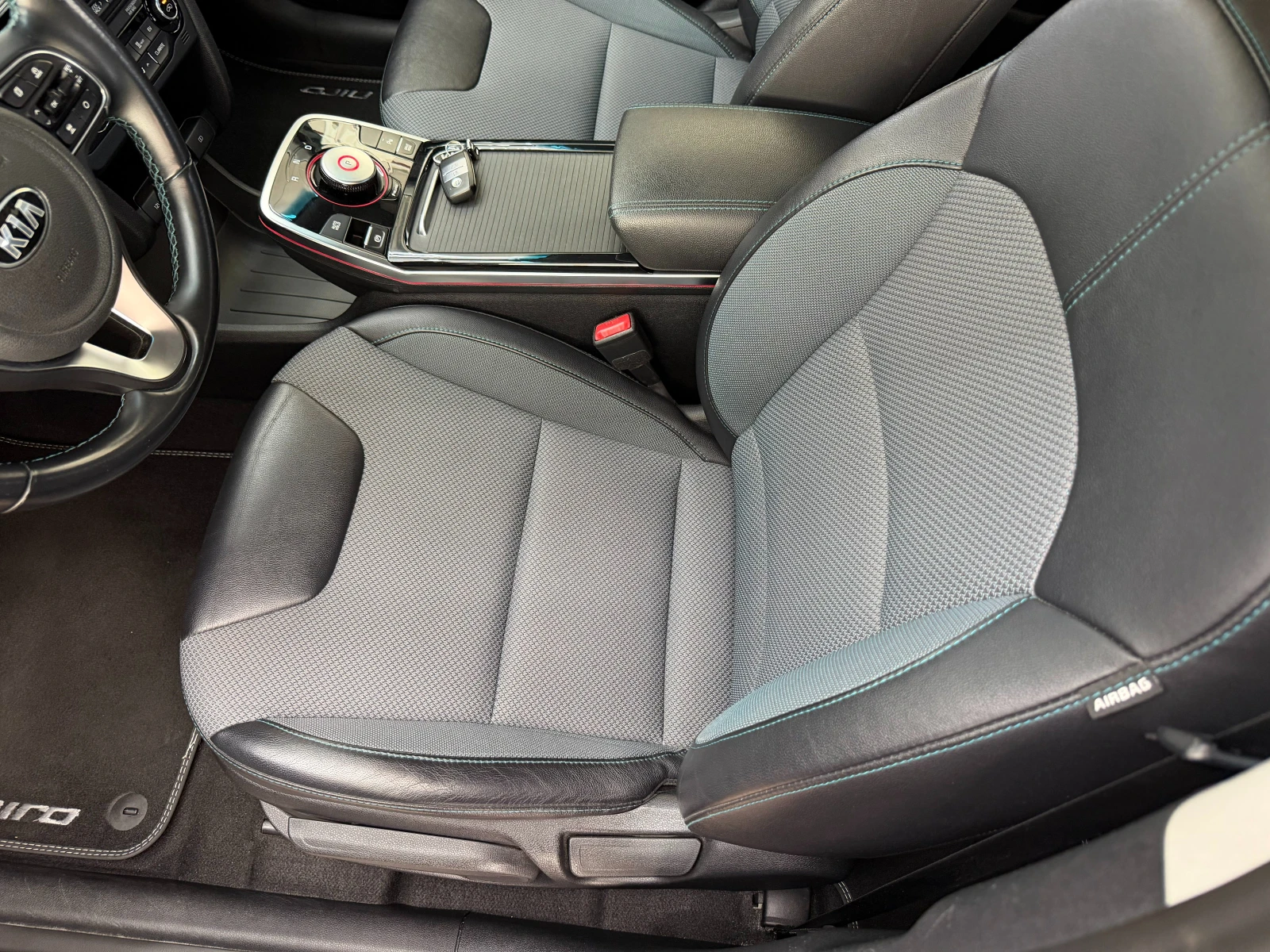Kia Niro 150 kW* СЕРВИЗНА КНИЖКА С ПЪЛНА СЕРВИЗНА ИСТОРИЯ, снимка 8 - Автомобили и джипове - 56223430