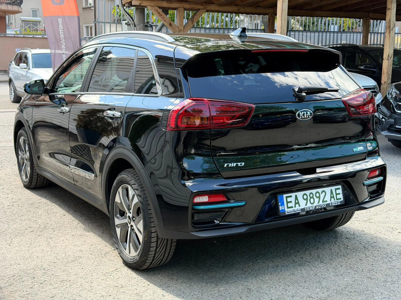 Kia Niro 150 kW* СЕРВИЗНА КНИЖКА С ПЪЛНА СЕРВИЗНА ИСТОРИЯ, снимка 7 - Автомобили и джипове - 56223430