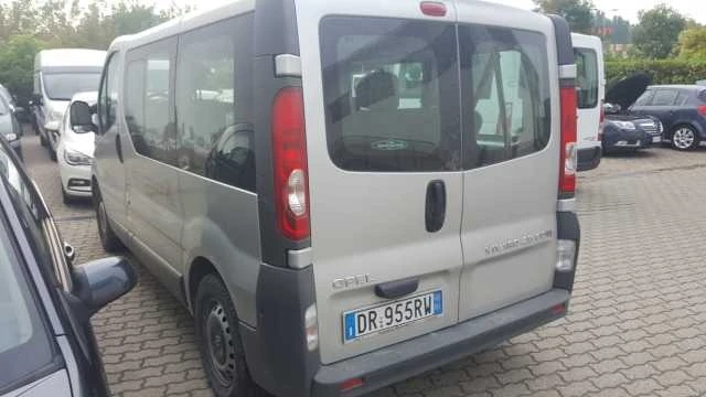 Opel Vivaro 1.9, 2.0 DCI - изображение 4