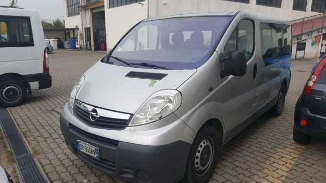 Opel Vivaro 1.9, 2.0 DCI, снимка 1 - Бусове и автобуси - 39502917