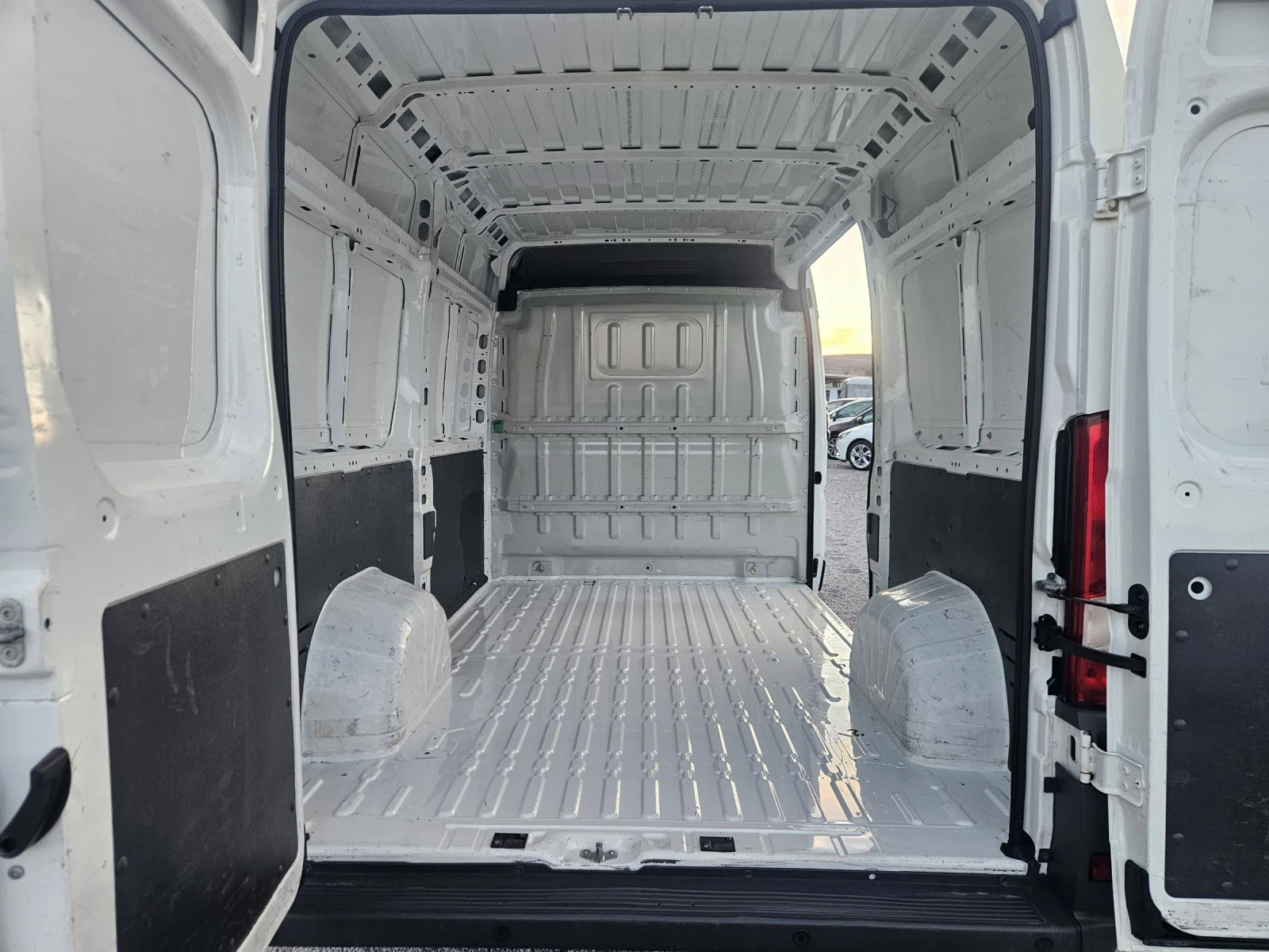 Citroen Jumper 2.0 HDI EU.6B , снимка 15 - Бусове и автобуси - 53787860