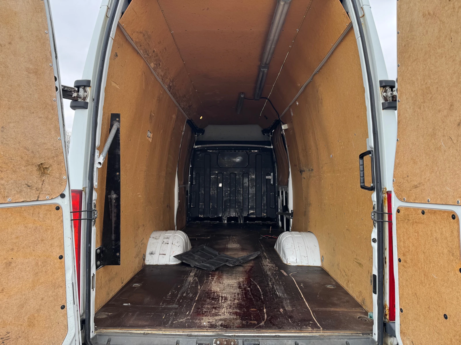 Iveco Daily 65/35c18* Б-Категория* 3.0HPI* до 3.5т, снимка 8 - Бусове и автобуси - 54146033