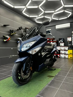  Yamaha T-max