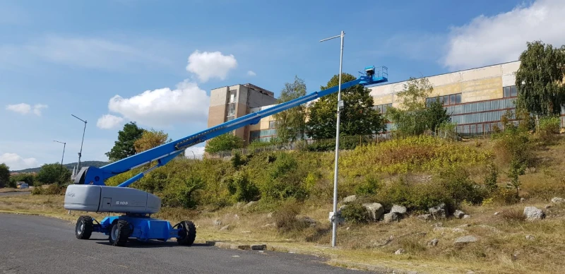 Автовишка Друга марка GENIE S 105 4x4, снимка 10 - Индустриална техника - 50065955