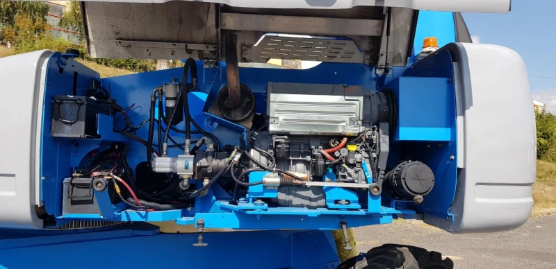 Автовишка Друга марка GENIE S 105 4x4, снимка 13 - Индустриална техника - 50065955