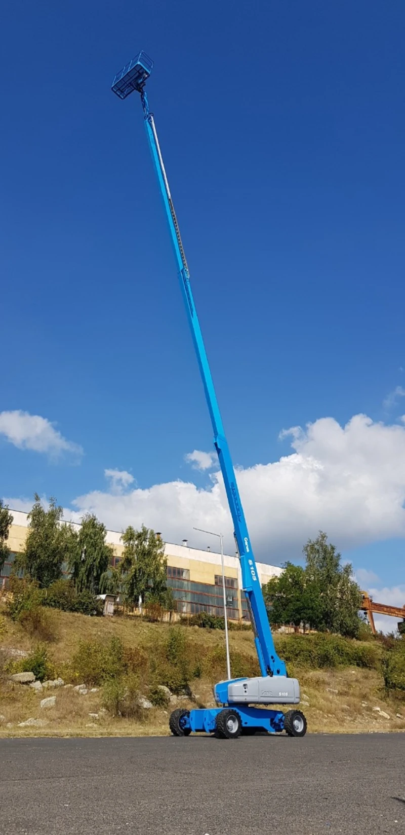 Автовишка Друга марка GENIE S 105 4x4, снимка 7 - Индустриална техника - 50065955