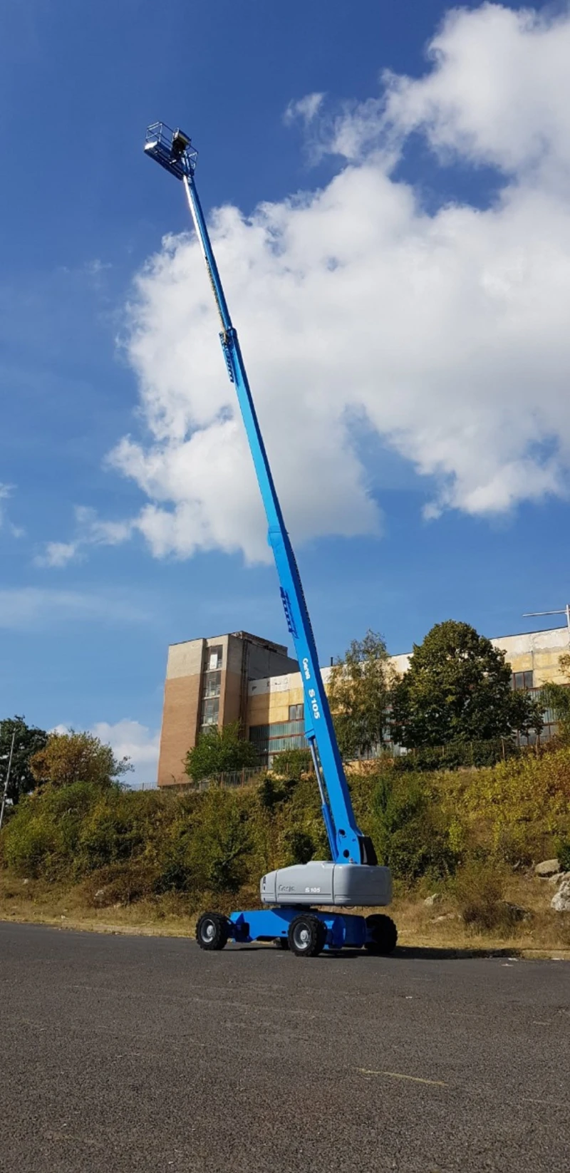 Автовишка Друга марка GENIE S 105 4x4, снимка 8 - Индустриална техника - 50065955