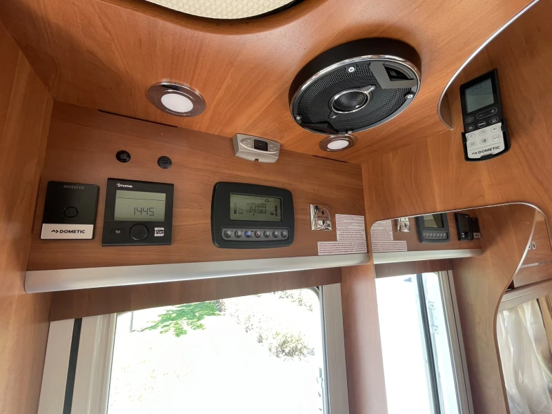 Кемпер Laika Kreos 4009, снимка 12 - Каравани и кемпери - 52570008