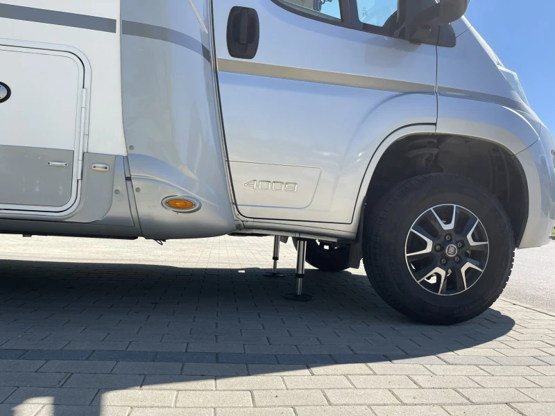 Кемпер Laika Kreos 4009, снимка 13 - Каравани и кемпери - 52570008