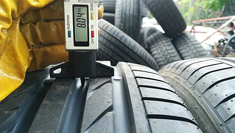 Гуми Летни 235/55R17, снимка 5 - Гуми и джанти - 25713814