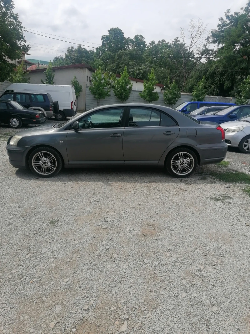 Toyota Avensis Т25, снимка 11 - Автомобили и джипове - 47113090