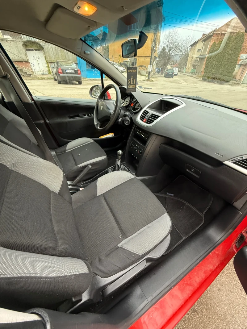 Peugeot 207 1.4hdi, снимка 8 - Автомобили и джипове - 48959483