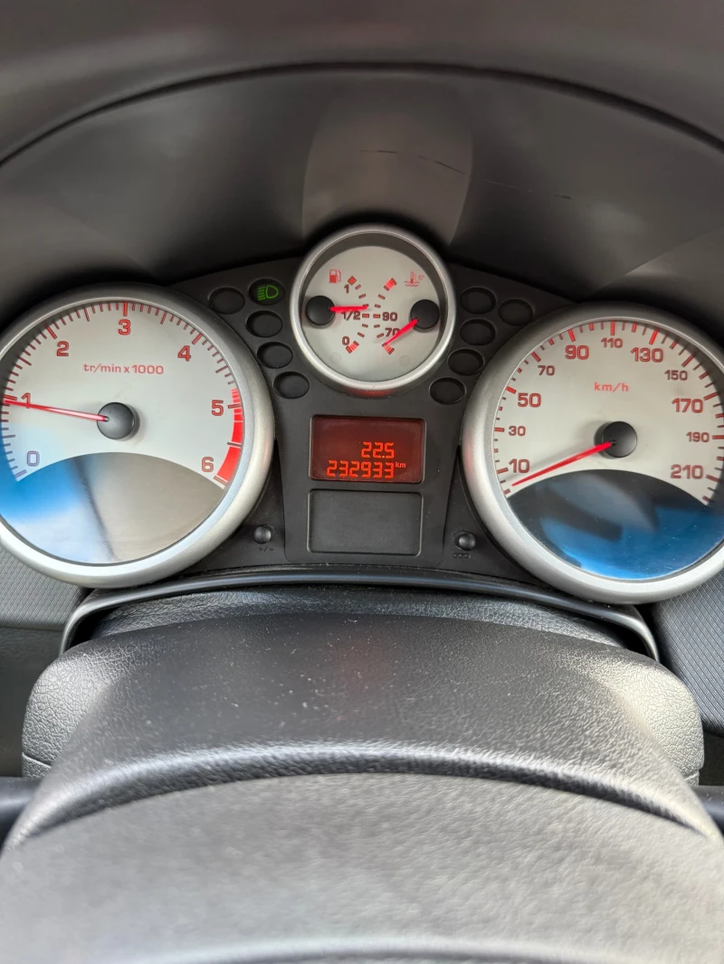 Peugeot 207 1.4hdi, снимка 10 - Автомобили и джипове - 48959483