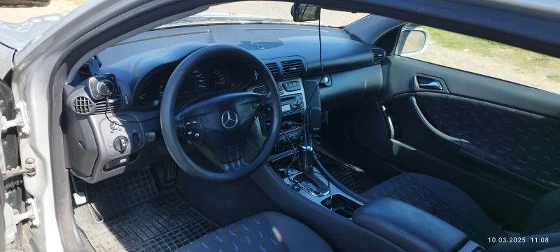 Mercedes-Benz C 200 Компресор, снимка 10 - Автомобили и джипове - 49439992