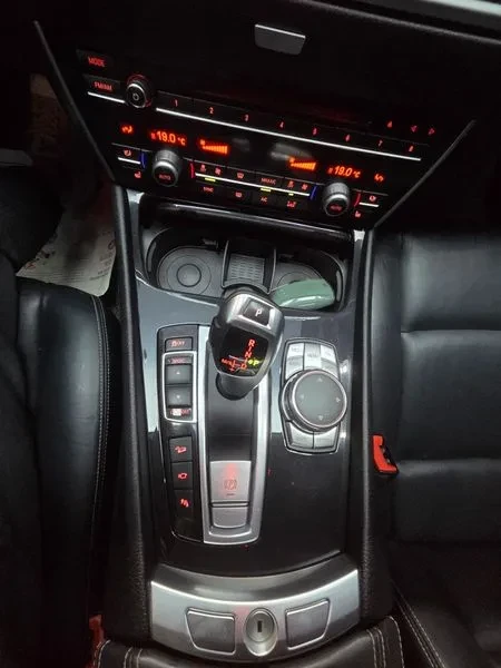 BMW 530 Gt 30D xDrive, снимка 9 - Автомобили и джипове - 55928337