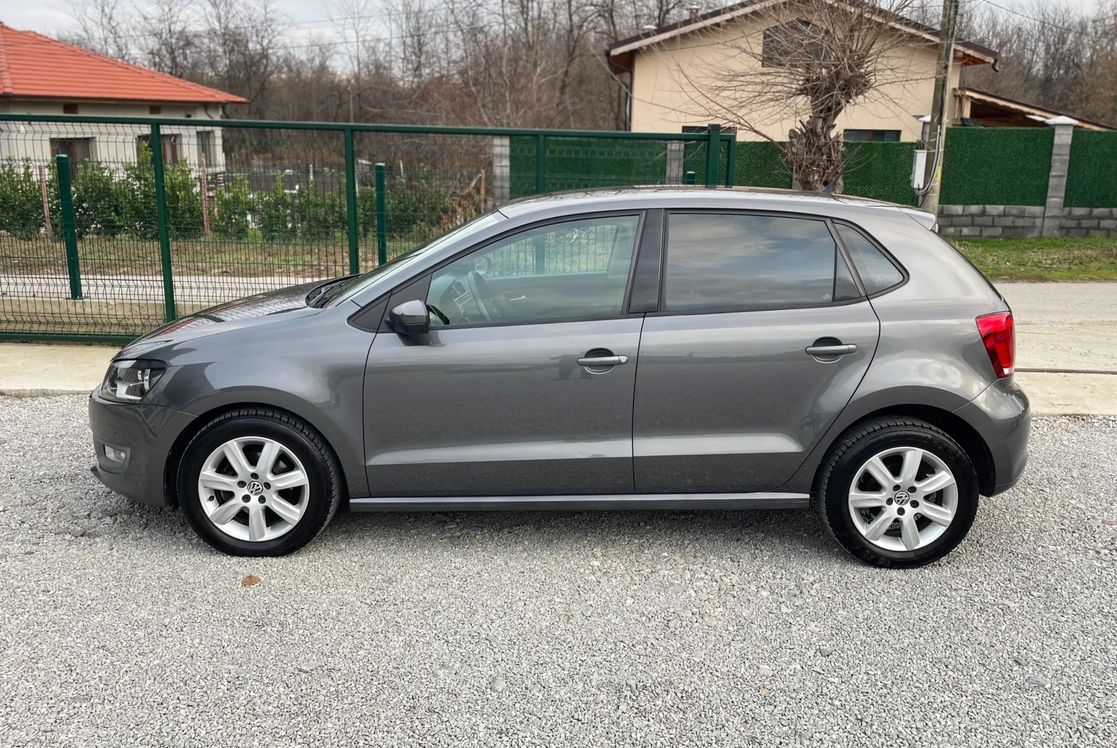 VW Polo 1.6TDI* 90кс* НАВИГАЦИЯ* СЕРВИЗНА ИСТОРИЯ - изображение 7