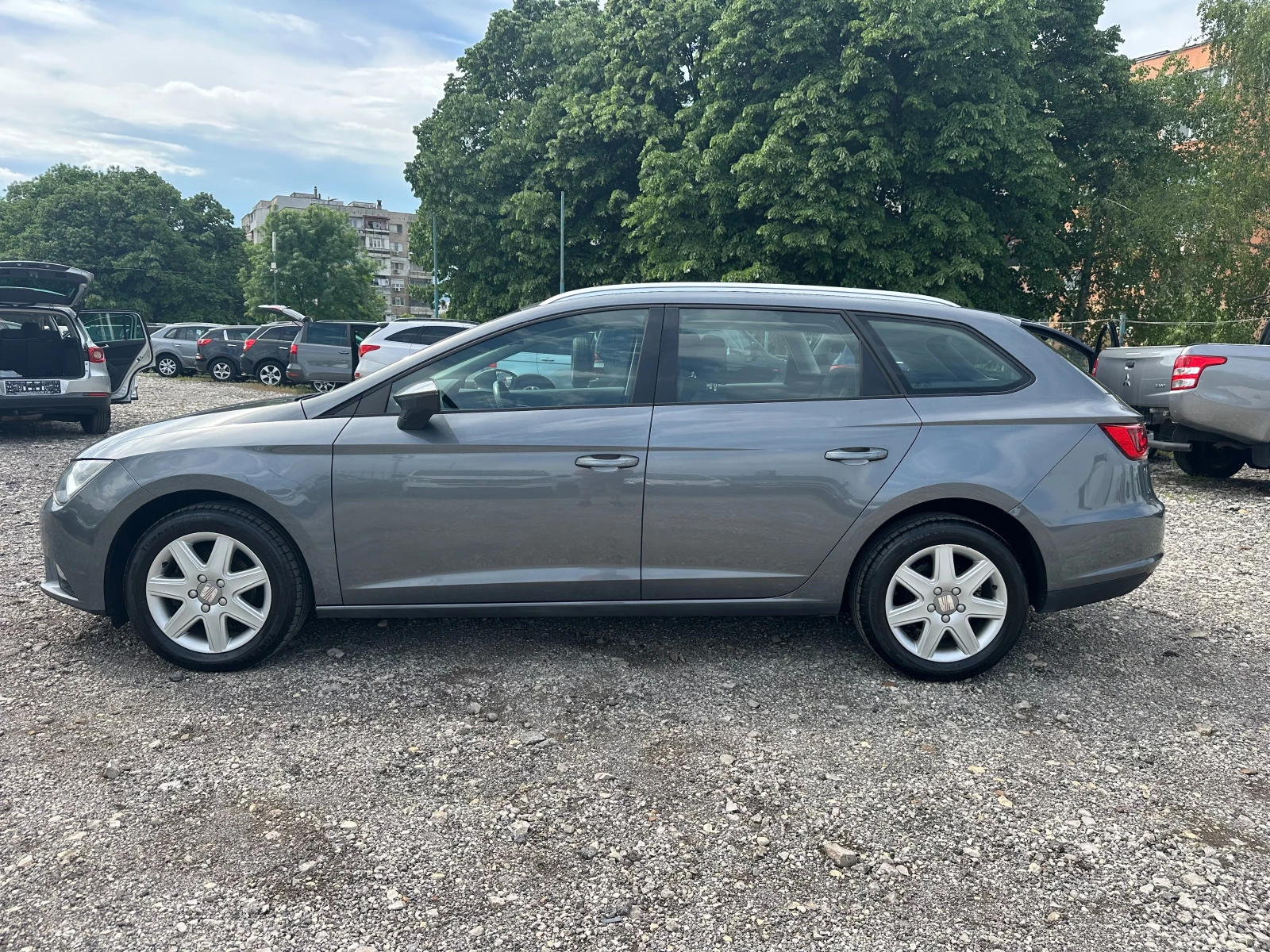 Seat Leon 1.6TDI 105kc EVRO5 - изображение 6