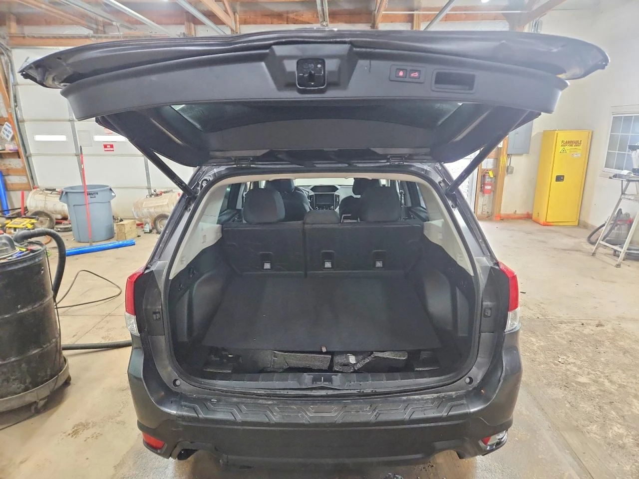 Subaru Forester Premium* 50 000KM - изображение 6