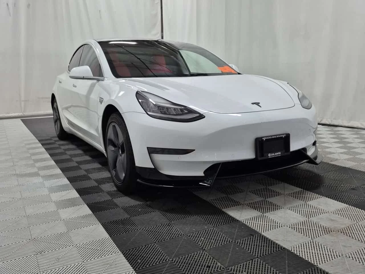 Tesla Model 3 AВТОПИЛОТ* ПАНОРАМА* 360* WIRELESS PHONE CHARGE, снимка 2 - Автомобили и джипове - 53818558