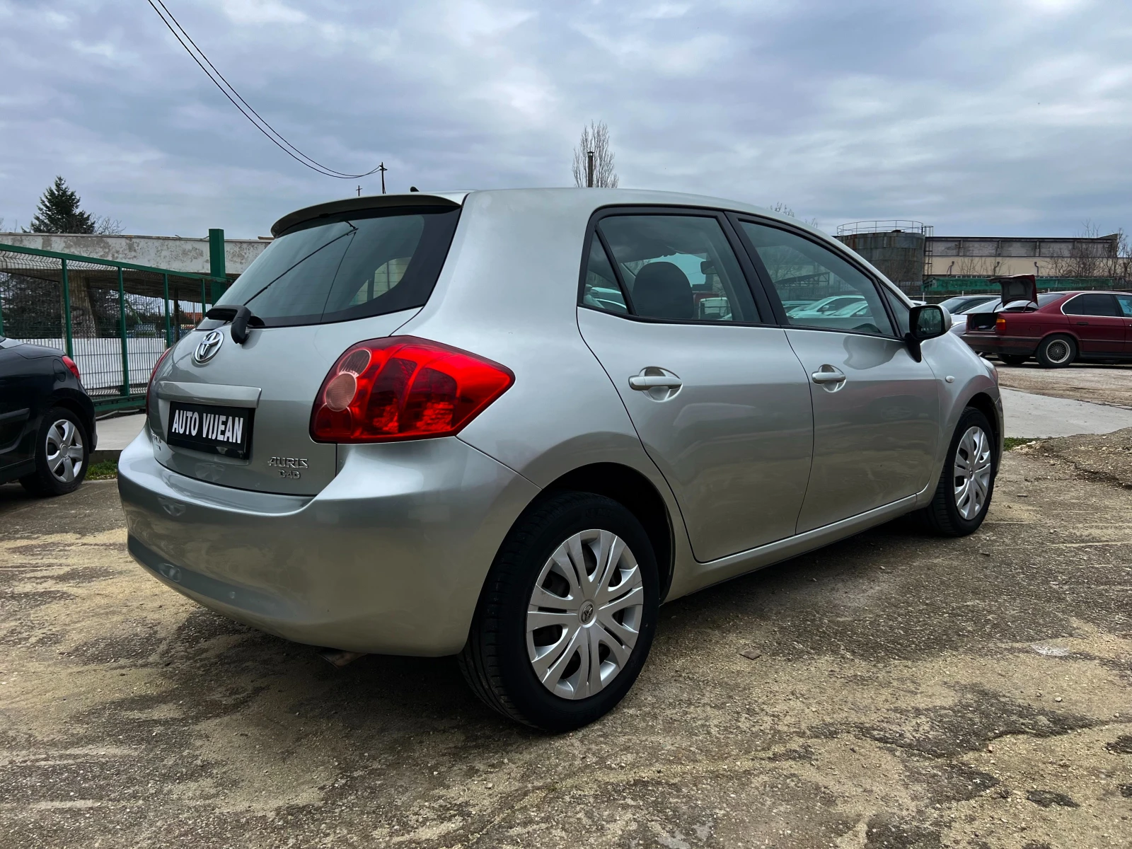 Toyota Auris 2.0-ДИЗЕЛ-126кс, снимка 4 - Автомобили и джипове - 53975102