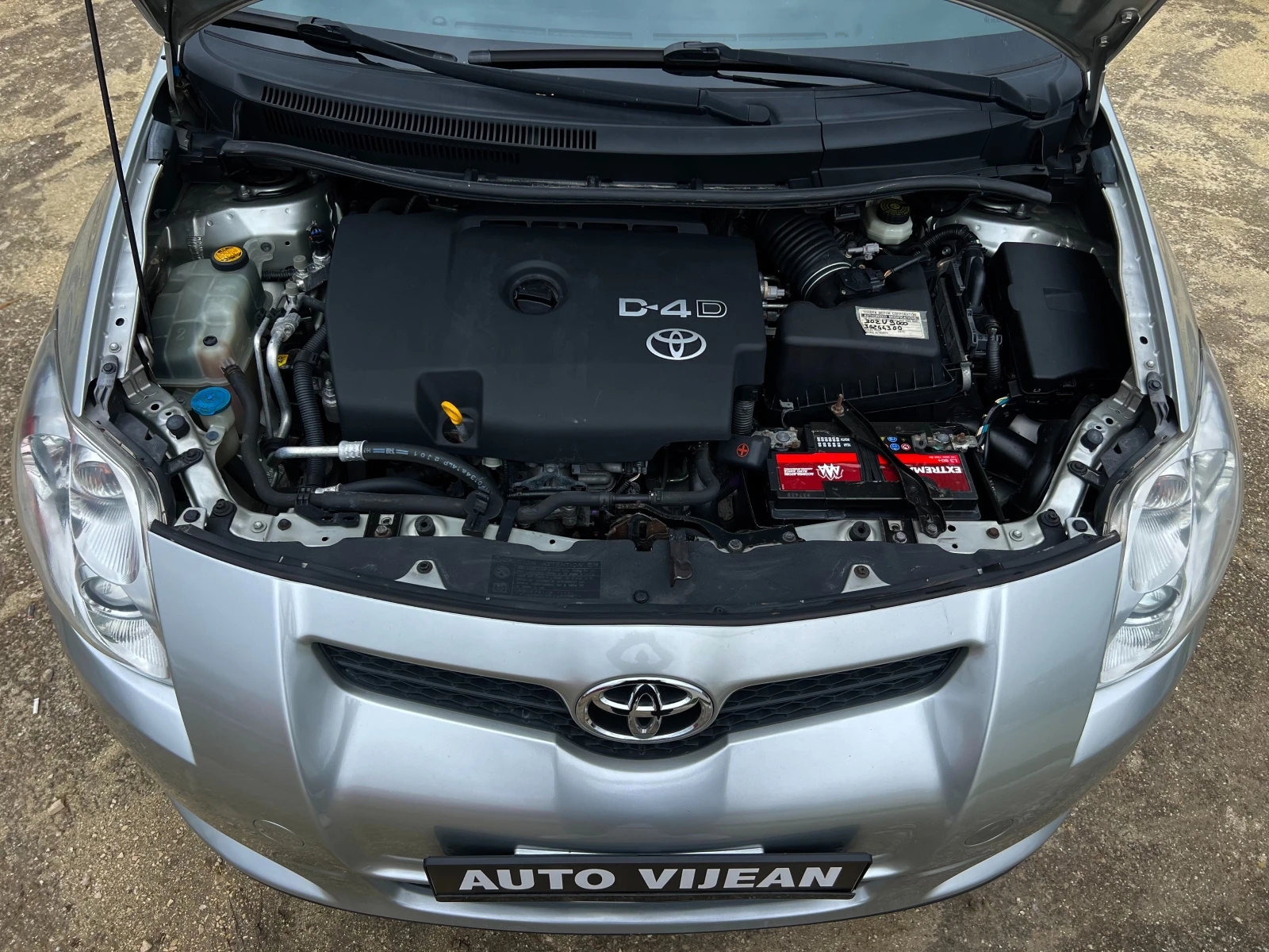 Toyota Auris 2.0-ДИЗЕЛ-126кс, снимка 15 - Автомобили и джипове - 53975102