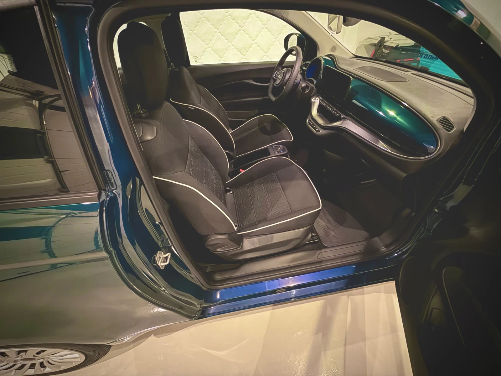 Fiat 500e 42KWh 2023г 19000Км, снимка 7 - Автомобили и джипове - 54211881