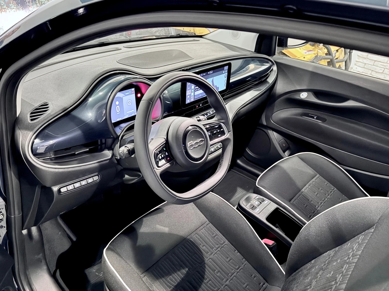 Fiat 500e 42KWh 2023г 19000Км, снимка 5 - Автомобили и джипове - 54211881