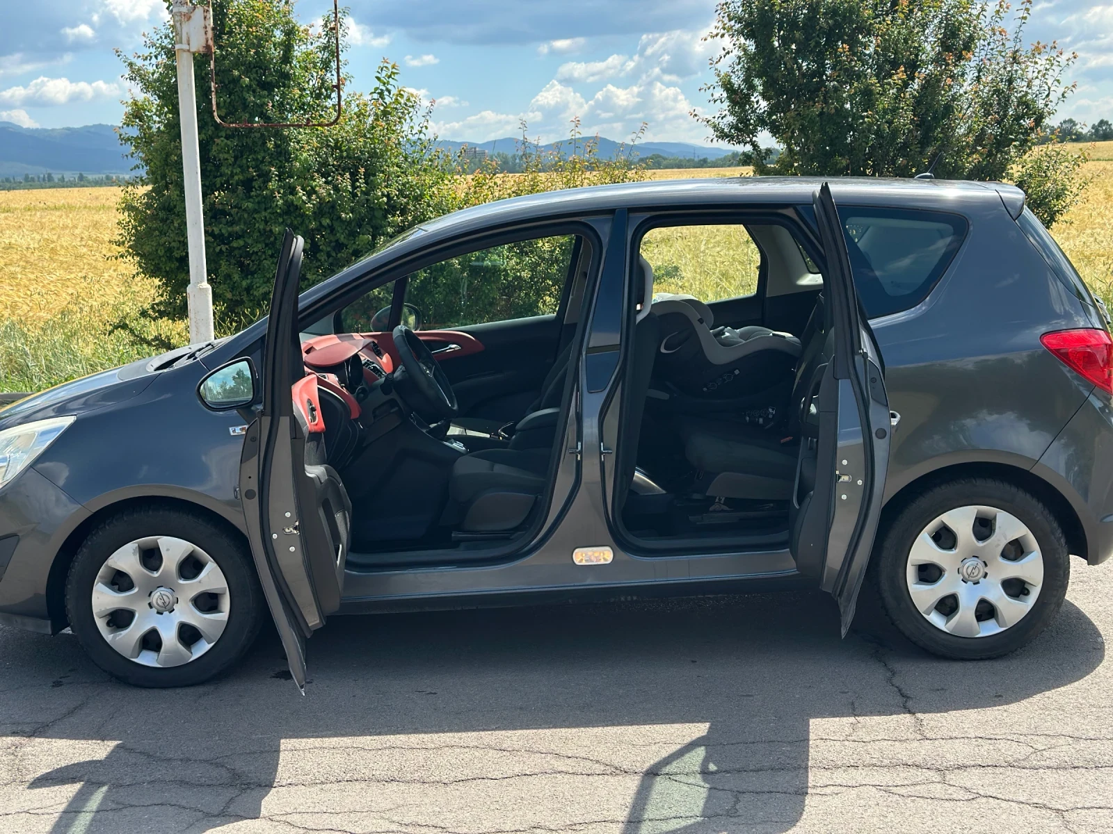 Opel Meriva 1.3 CDTI, снимка 5 - Автомобили и джипове - 54956487