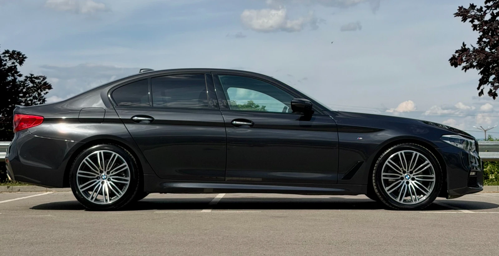 BMW 520 G30 xDrive, снимка 7 - Автомобили и джипове - 54982654
