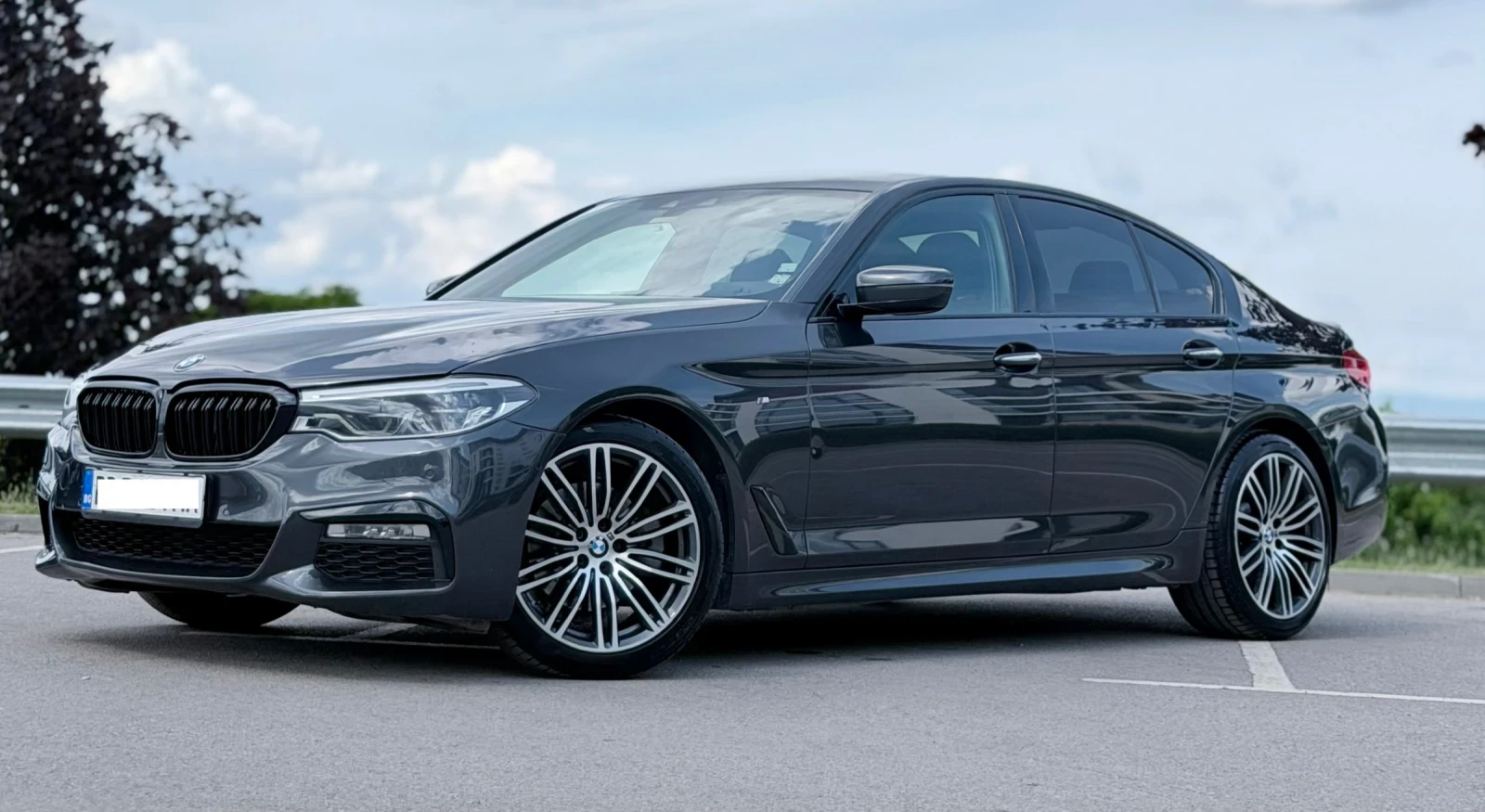 BMW 520 G30 xDrive, снимка 3 - Автомобили и джипове - 54982654