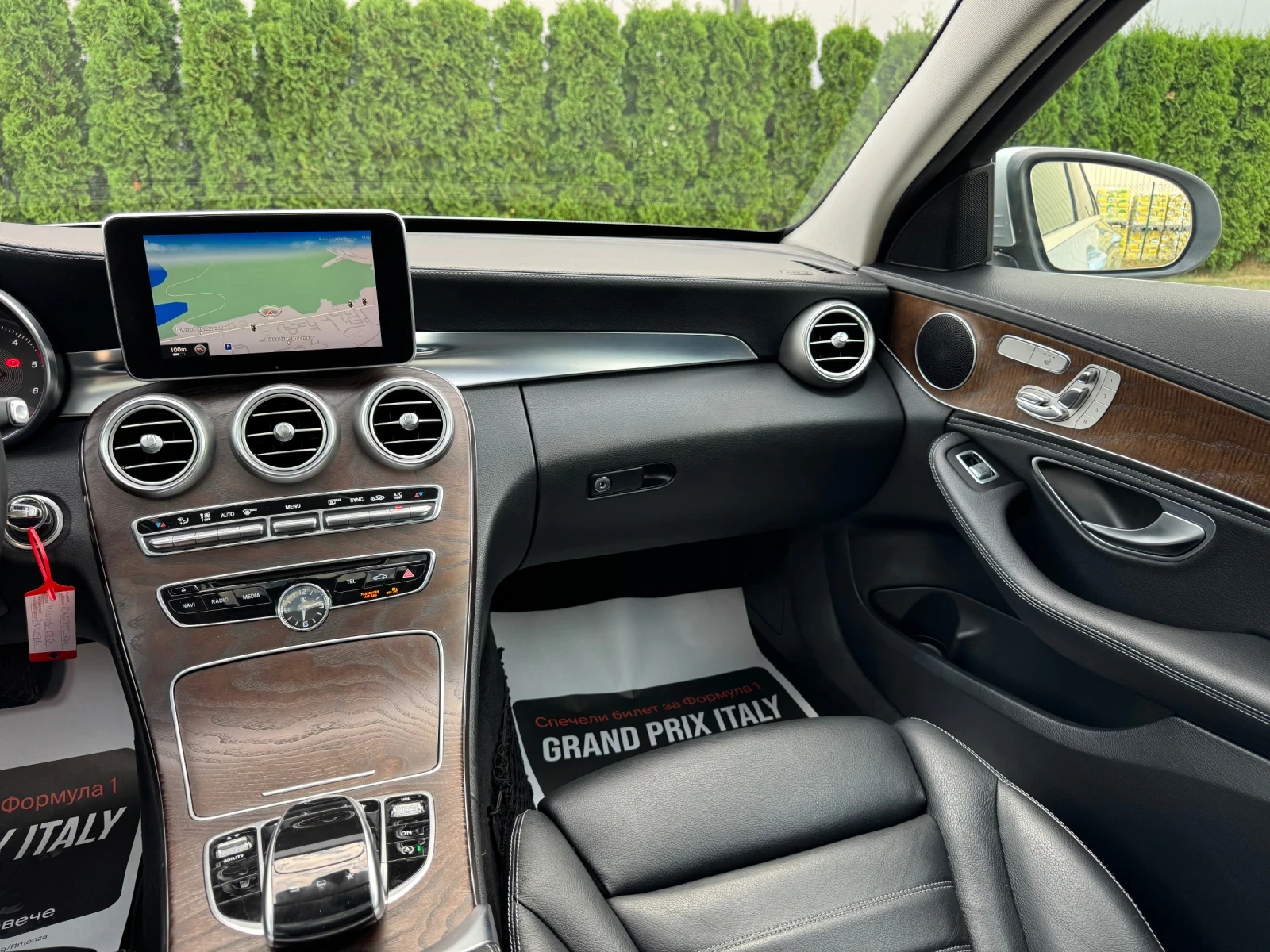 Mercedes-Benz C 250 CDI 4Matic* Distronic* HeadUp* ШВЕЙЦАРИЯ!!!, снимка 10 - Автомобили и джипове - 55827326