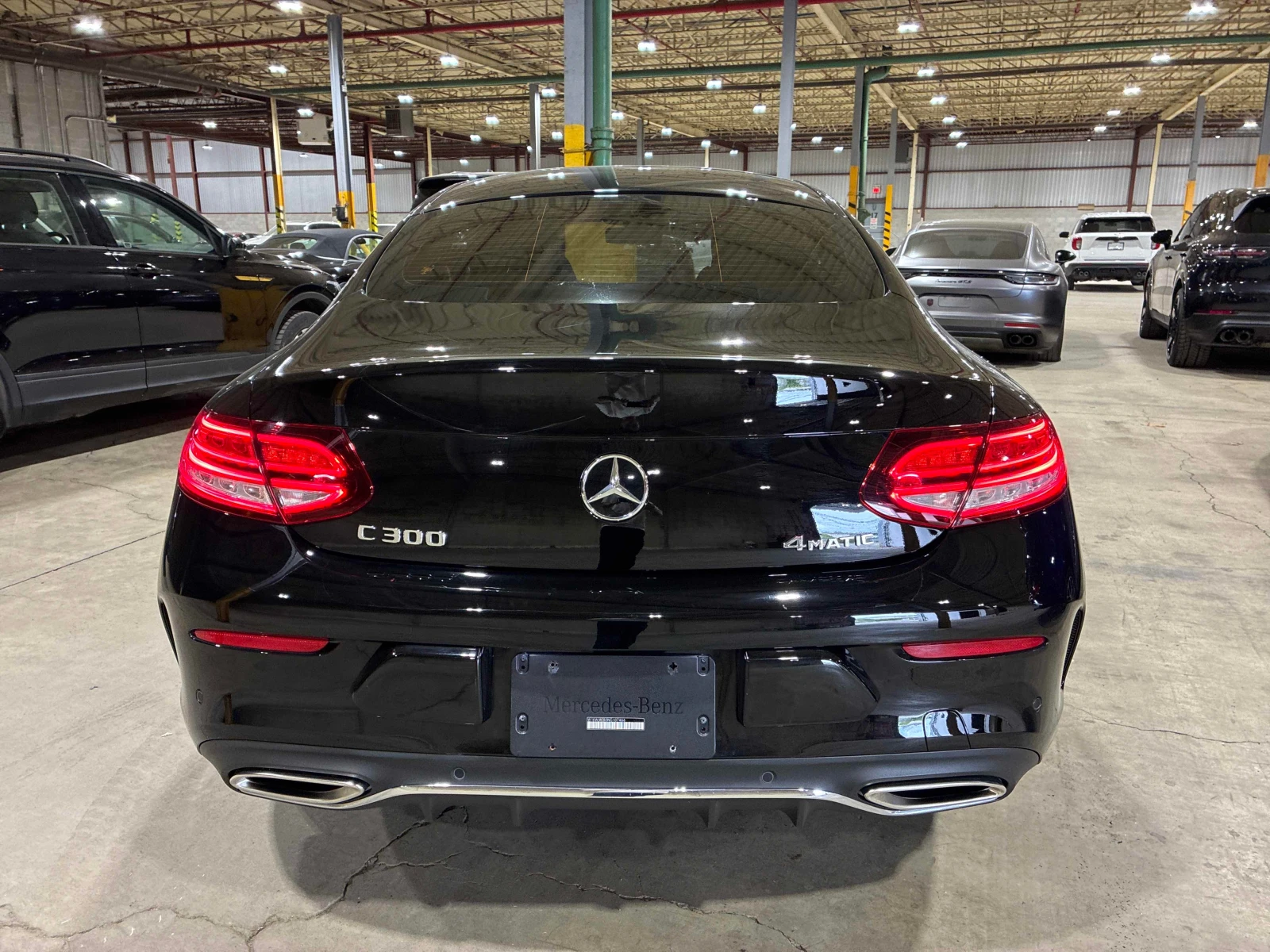Mercedes-Benz C 300 * CARFAX * БЕЗ ПЪРВОНАЧАЛНА ВНОСКА, снимка 4 - Автомобили и джипове - 55967538