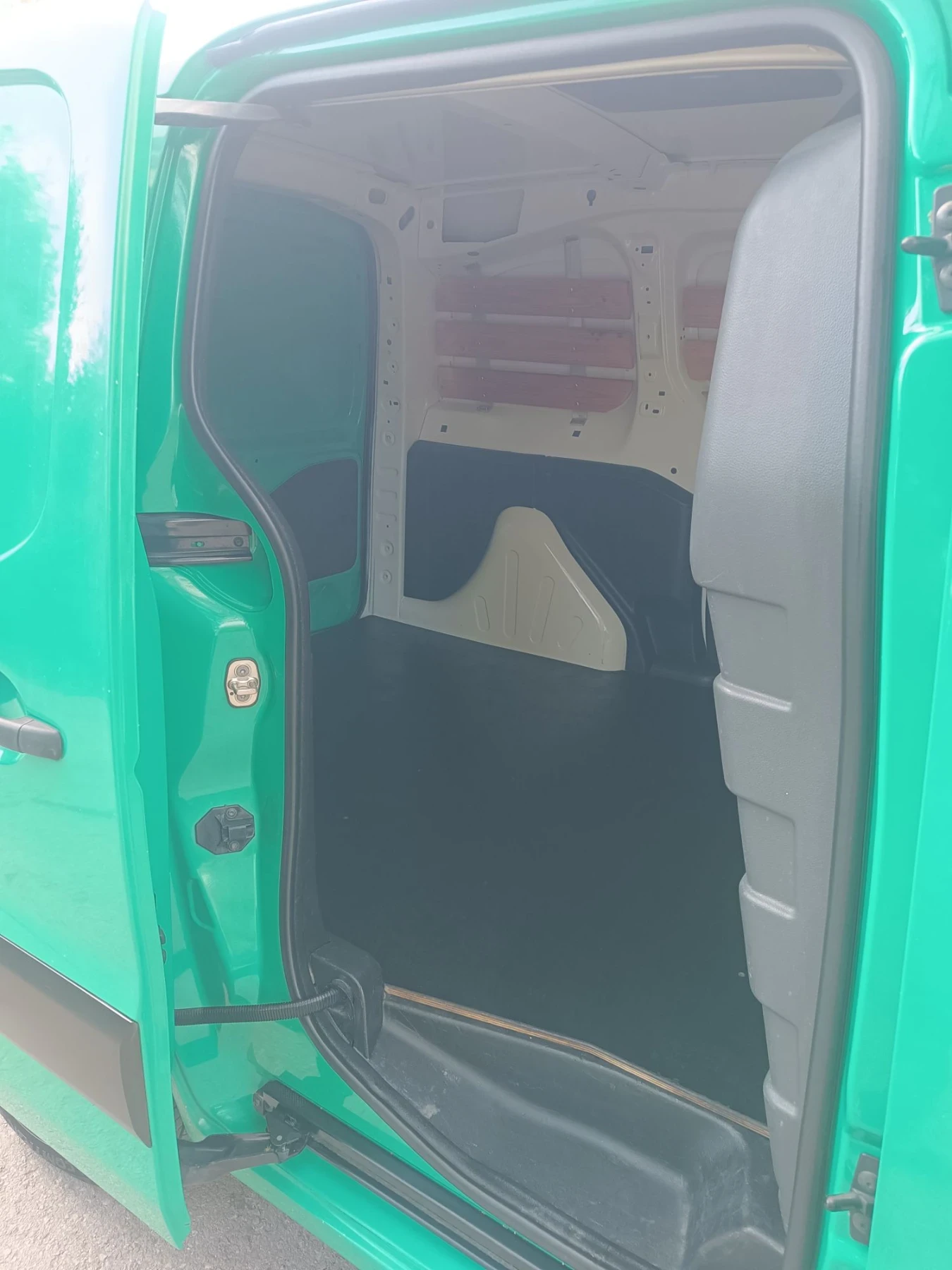 Citroen Berlingo, снимка 6 - Автомобили и джипове - 56075305