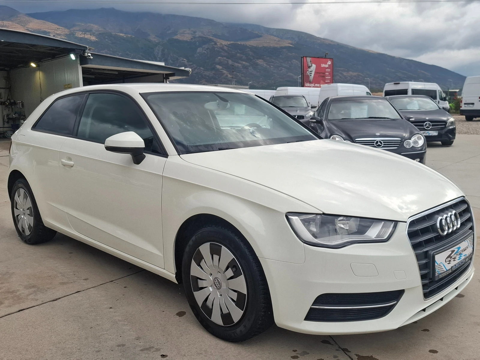 Audi A3 1.6TDI/Euro5B/Нави/Клима, снимка 5 - Автомобили и джипове - 56270224