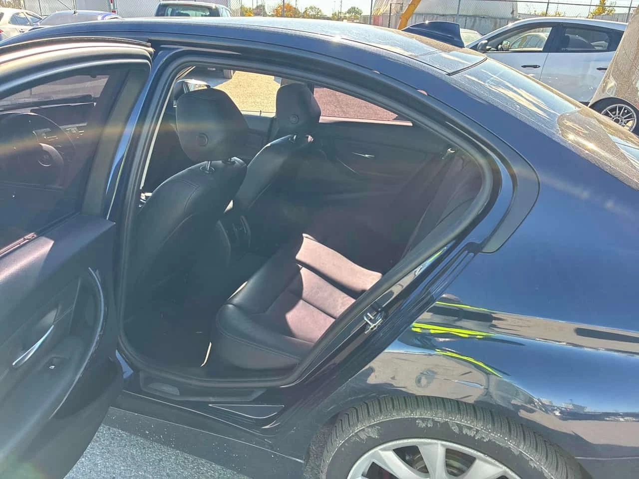 BMW 320 * 4dr Sdn 320i xDrive AWD * CARFAX *  | Mobile.bg � ����������� 11