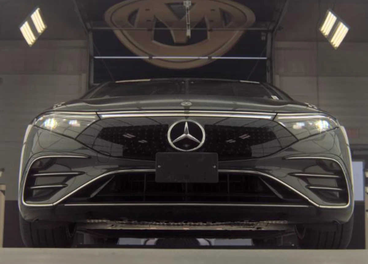 Mercedes-Benz EQS, снимка 3 - Автомобили и джипове - 56737050