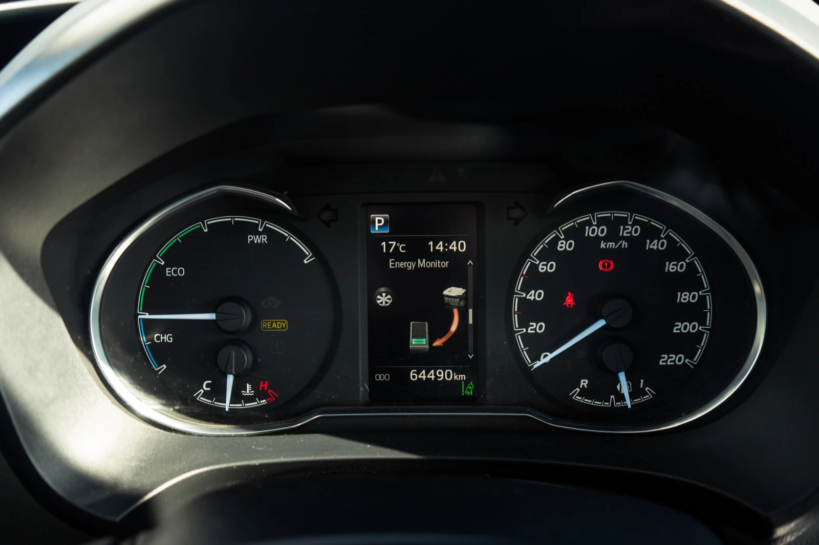 Toyota Yaris 1.5 Hybrid E-CVT, снимка 11 - Автомобили и джипове - 56744226