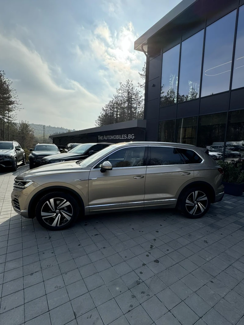 VW Touareg, снимка 5 - Автомобили и джипове - 47923534