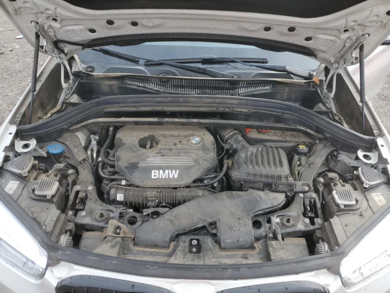 BMW X1 2.0L 4 Front-wheel Drive, снимка 4 - Автомобили и джипове - 48228909