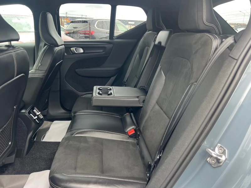 Volvo XC40 Rdesign DISTR CAMERA , снимка 12 - Автомобили и джипове - 51975460