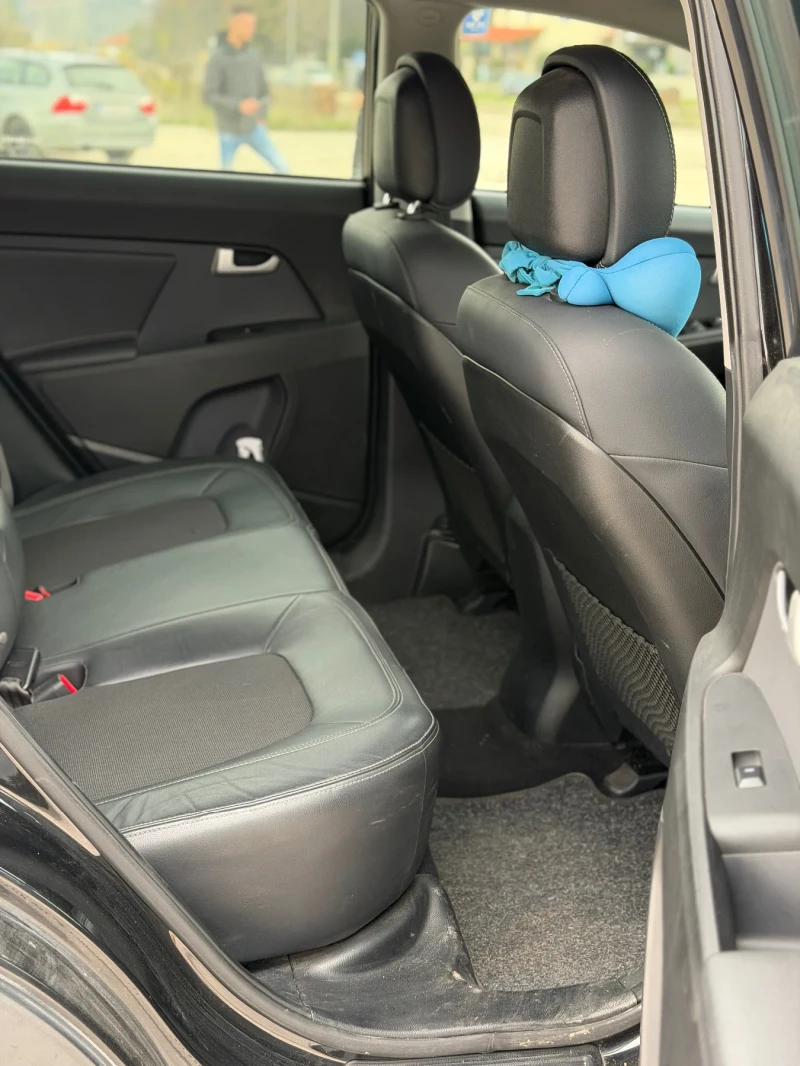 Kia Sportage, снимка 8 - Автомобили и джипове - 52659356