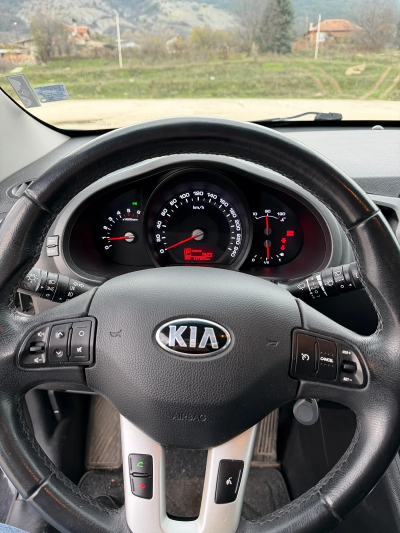 Kia Sportage, снимка 9 - Автомобили и джипове - 52659356