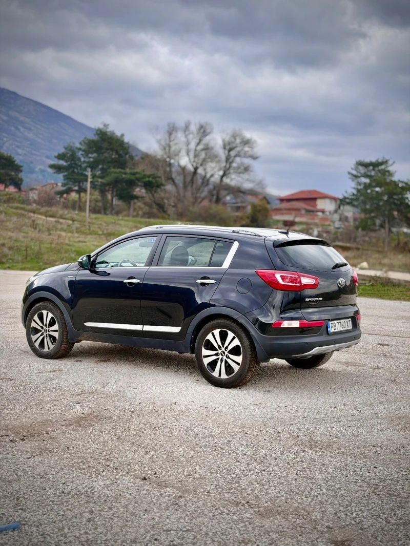Kia Sportage, снимка 3 - Автомобили и джипове - 52659356