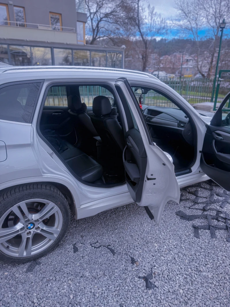 BMW X1, снимка 10 - Автомобили и джипове - 53049173