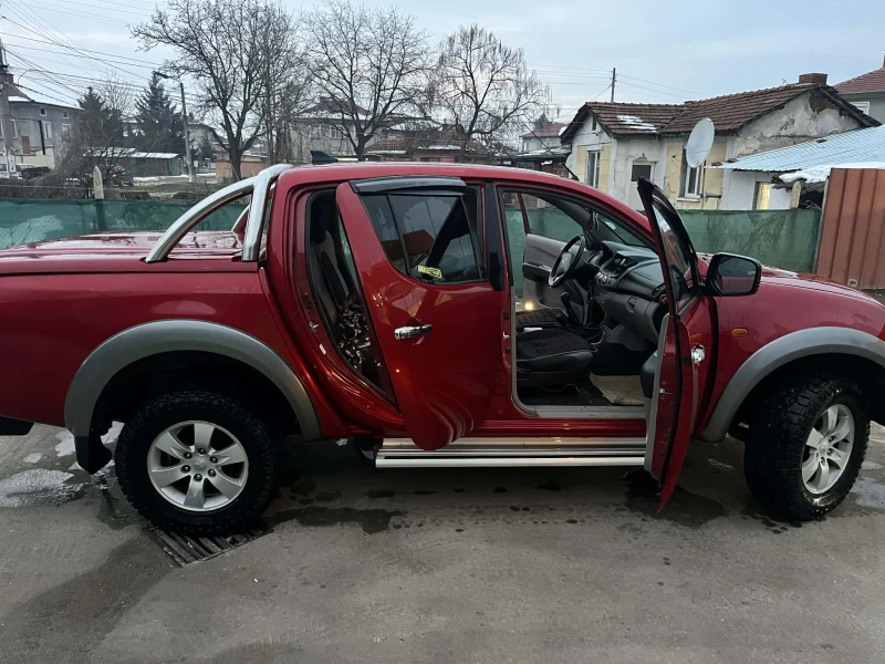 Mitsubishi L200, снимка 13 - Автомобили и джипове - 53201554