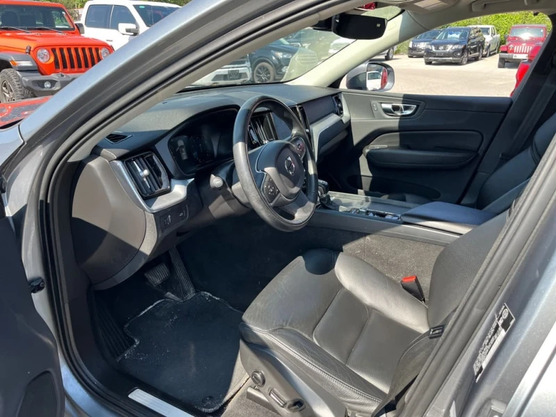 Volvo XC60 * Momentum * ПРЕДСТАВИТЕЛСТВО * КАМЕРА * ПОДГРЕВ, снимка 5 - Автомобили и джипове - 53403436