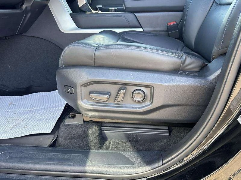 Toyota Sequoia * 85 Series * CARFAX * БЕЗ ПЪРВОНАЧАЛНА ВНОСКА, снимка 12 - Автомобили и джипове - 53155039