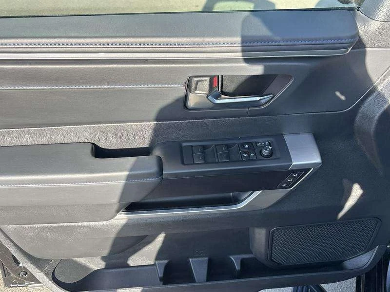 Toyota Sequoia * 85 Series * CARFAX * БЕЗ ПЪРВОНАЧАЛНА ВНОСКА, снимка 13 - Автомобили и джипове - 53155039