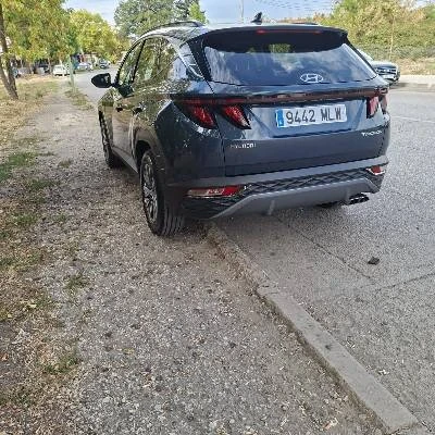 Hyundai Tucson, снимка 3 - Автомобили и джипове - 56646032