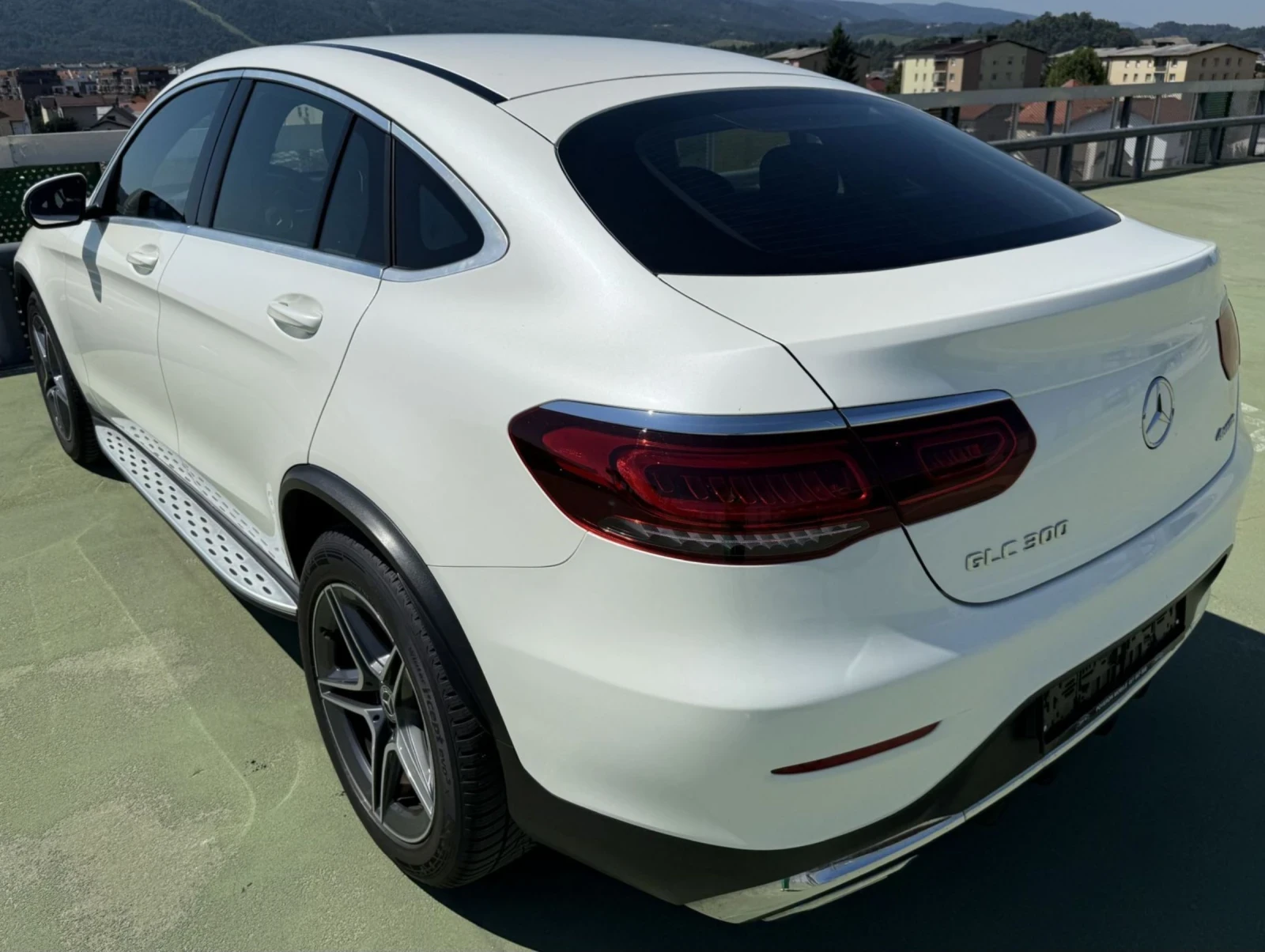 Mercedes-Benz GLC 300 COUPE 4Matic AMG HYBRID 190 KW AMG - изображение 4